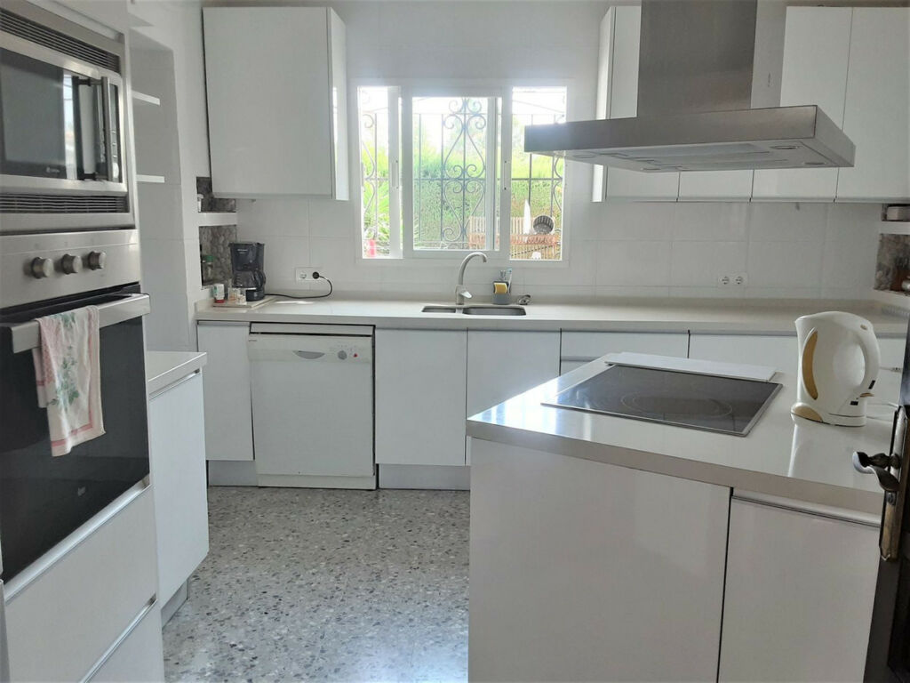 Detached Villa San Pedro de Alcántara Málaga - image 14
