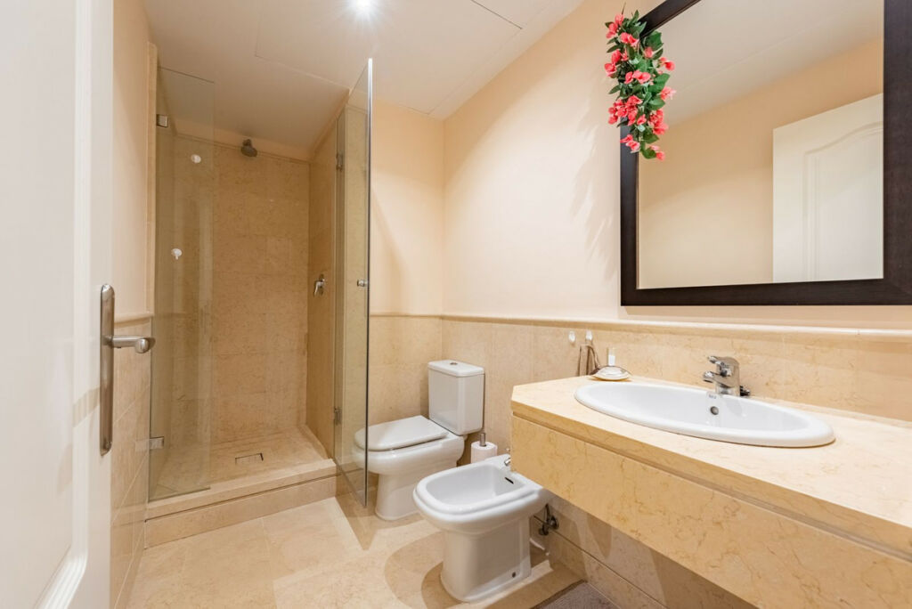 Middle Floor Apartment Benahavís Málaga - image 15