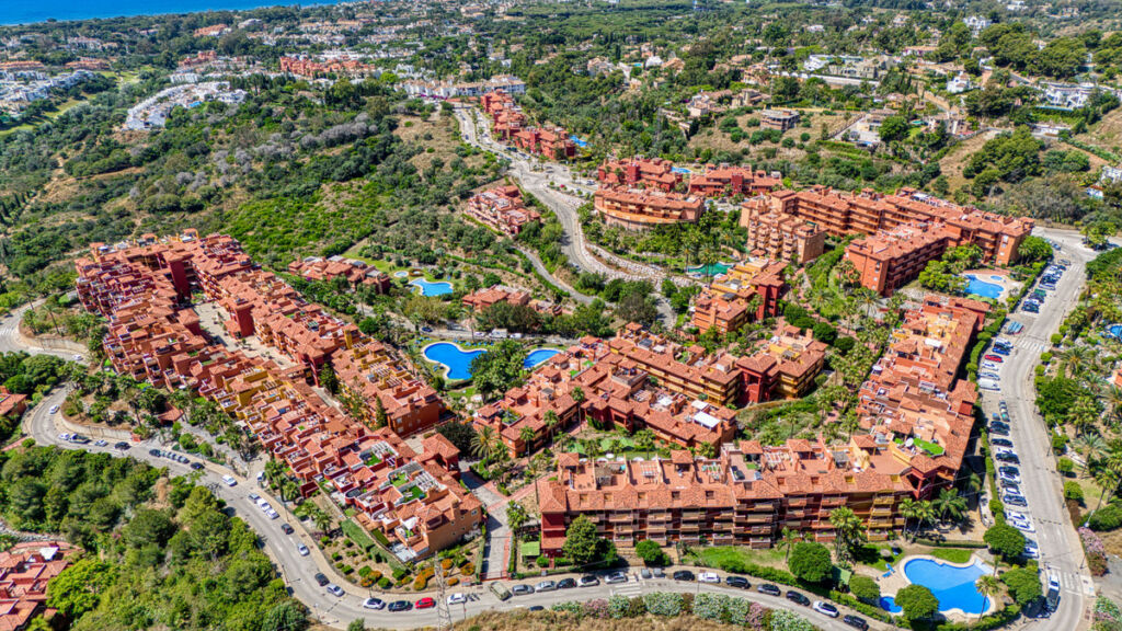 Middle Floor Apartment Reserva de Marbella Málaga - image 14