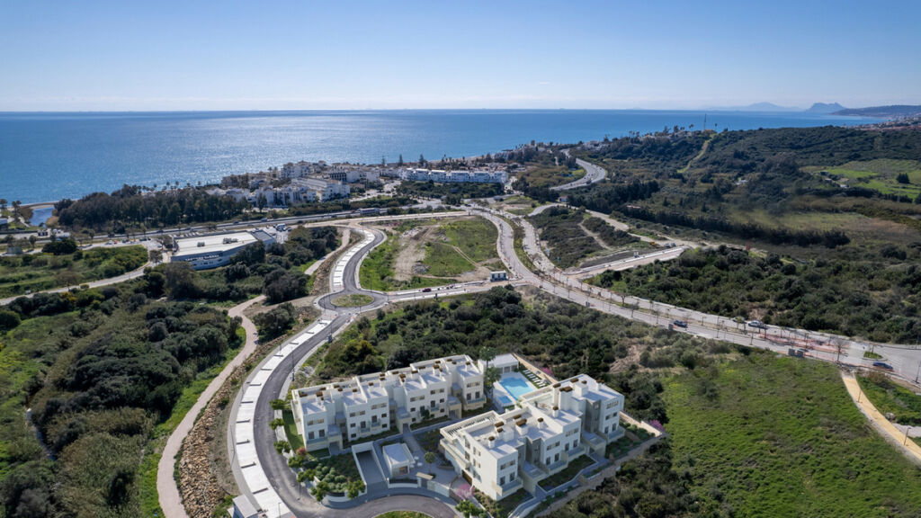 Middle Floor Apartment Estepona Málaga - image 15