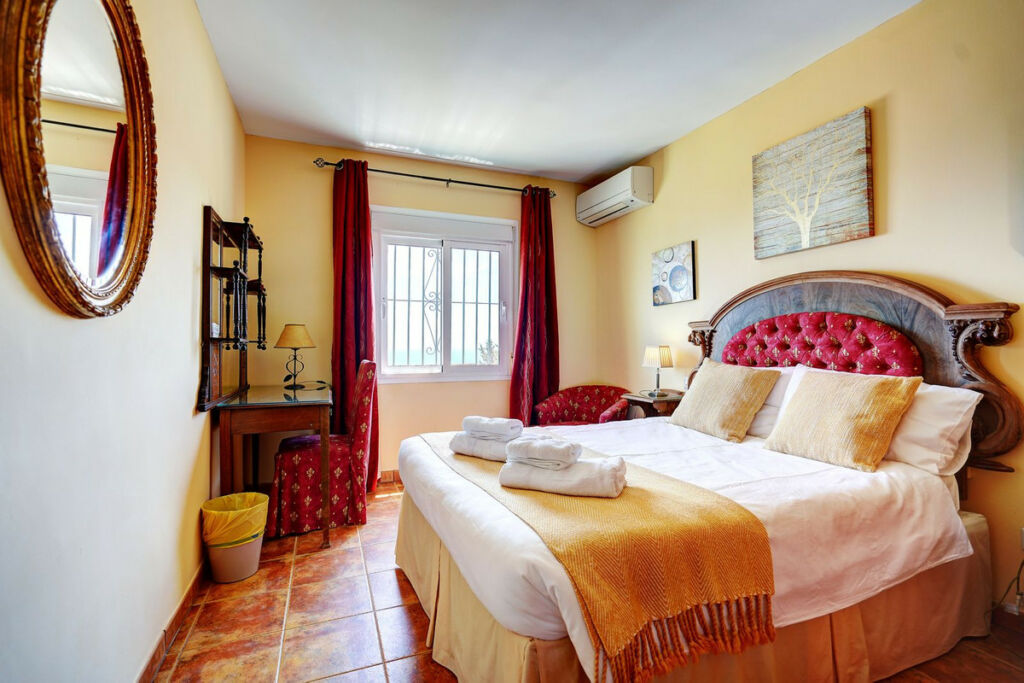 Detached Villa La Capellania Málaga - image 15
