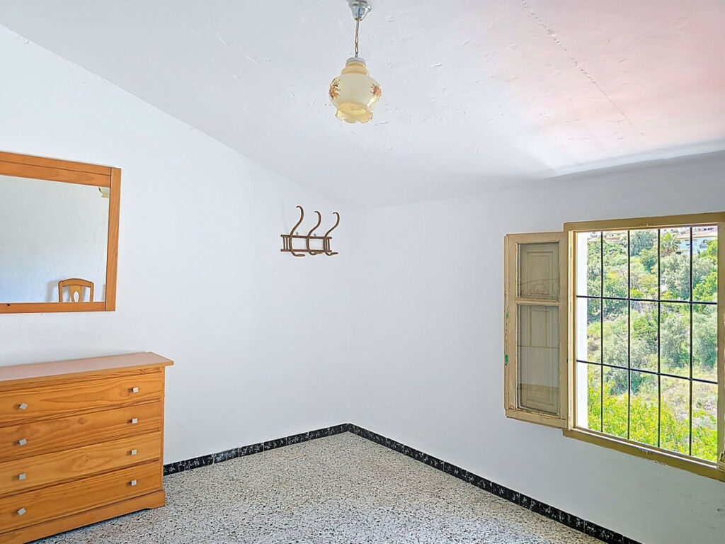 Townhouse Canillas de Aceituno Málaga - image 15