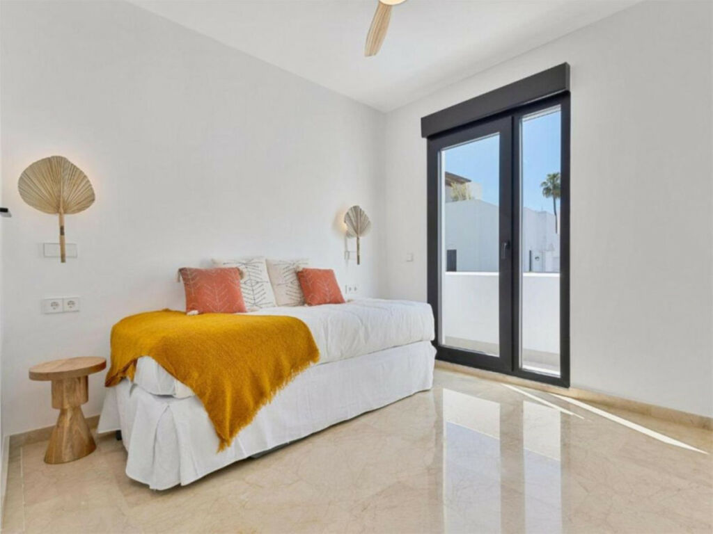 Semi-Detached House San Pedro de Alcántara Málaga - image 15