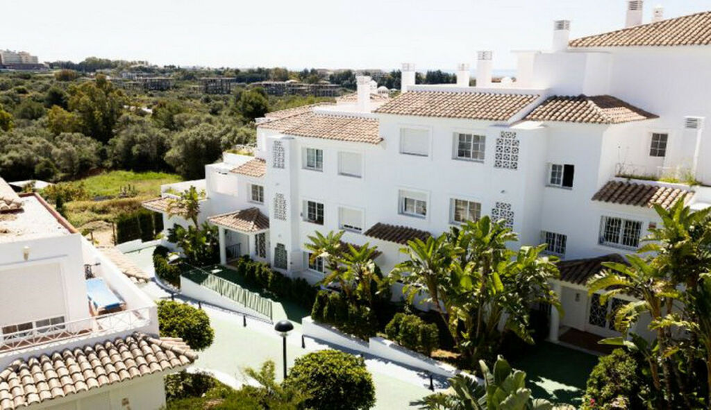 Ground Floor Apartment Río Real Málaga - image 15