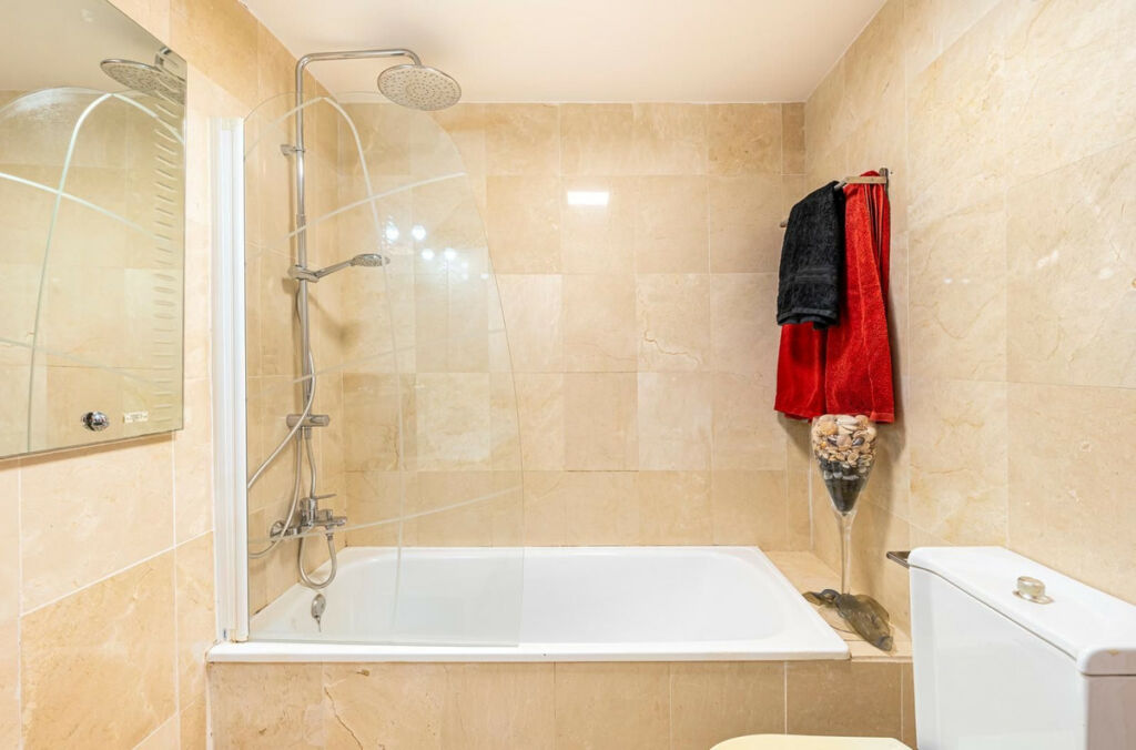 Ground Floor Apartment La Quinta Málaga - image 15