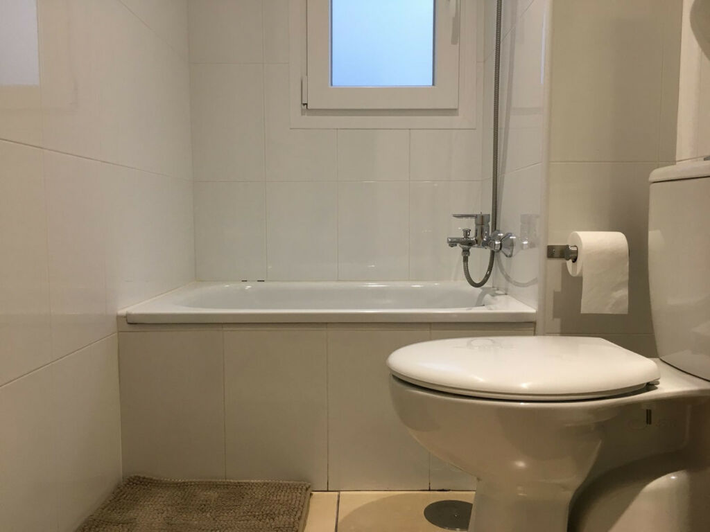 Middle Floor Apartment La Campana Málaga - image 15