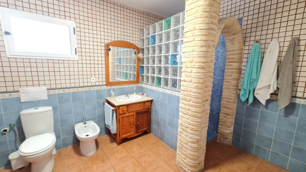 Detached Villa La Romana Alicante - image 15