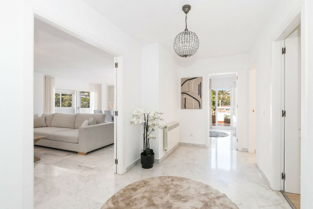 Penthouse Nueva Andalucía Málaga - image 15