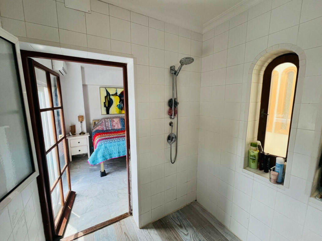 Townhouse Torreguadiaro Cádiz - image 17
