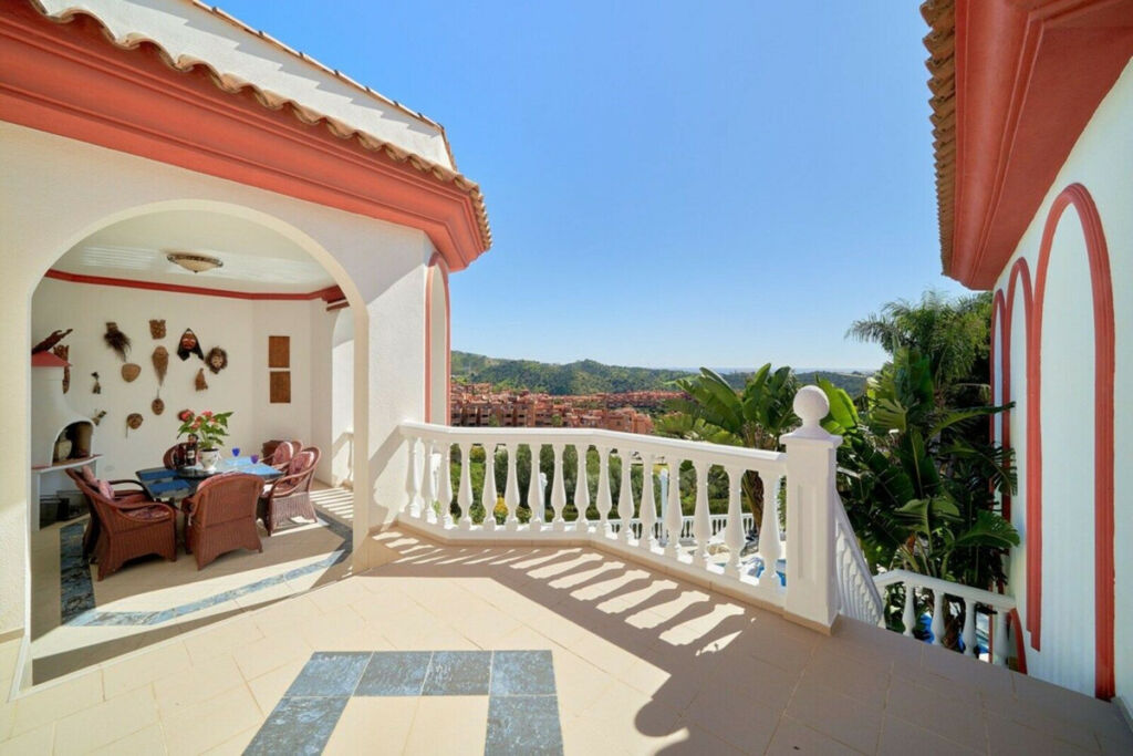 Detached Villa Las Chapas Málaga - image 15