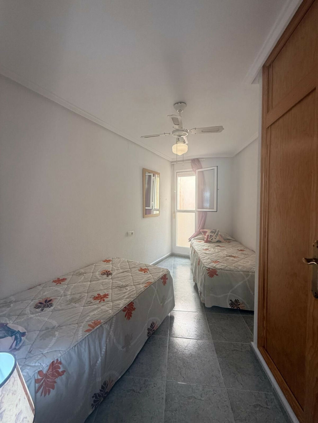 Middle Floor Apartment Torrevieja Alicante - image 15
