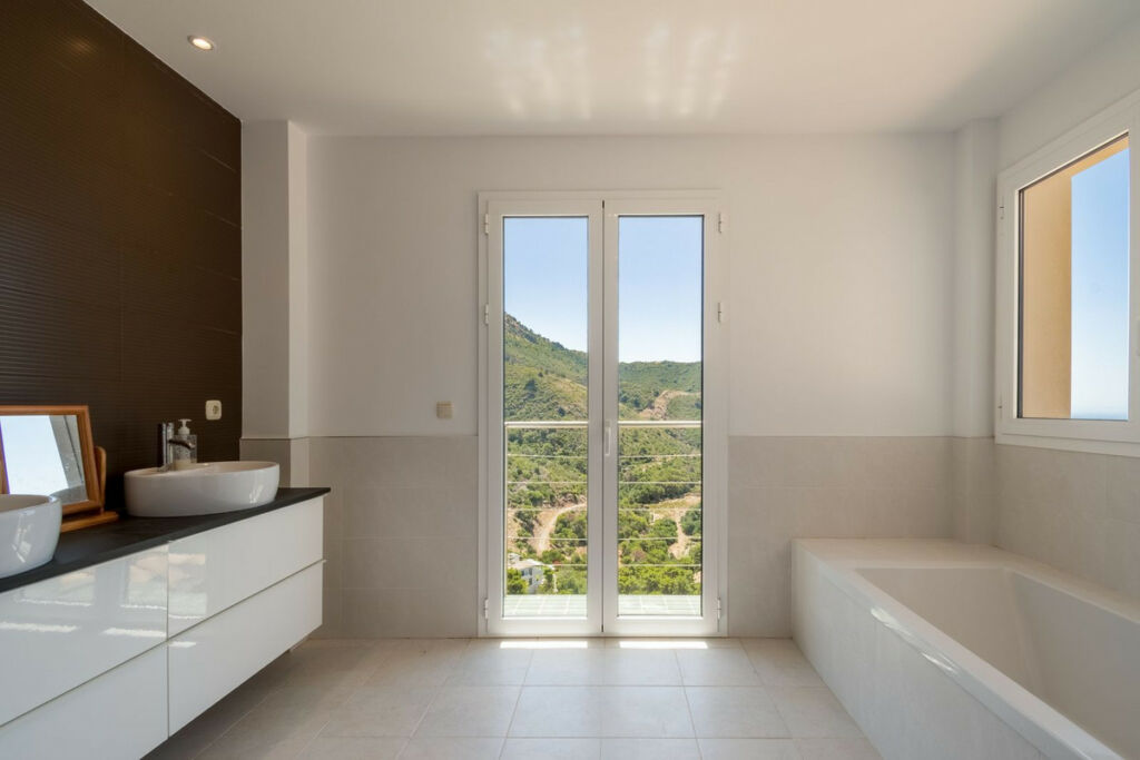 Detached Villa Benahavís Málaga - image 15