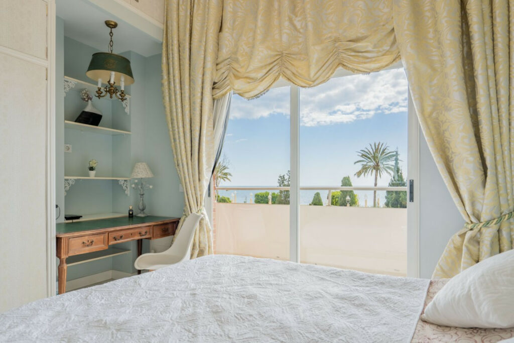 Middle Floor Apartment Altea Alicante - image 15