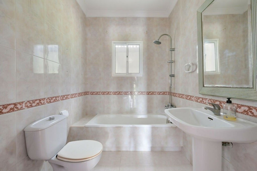 Detached Villa Alhaurín el Grande Málaga - image 15