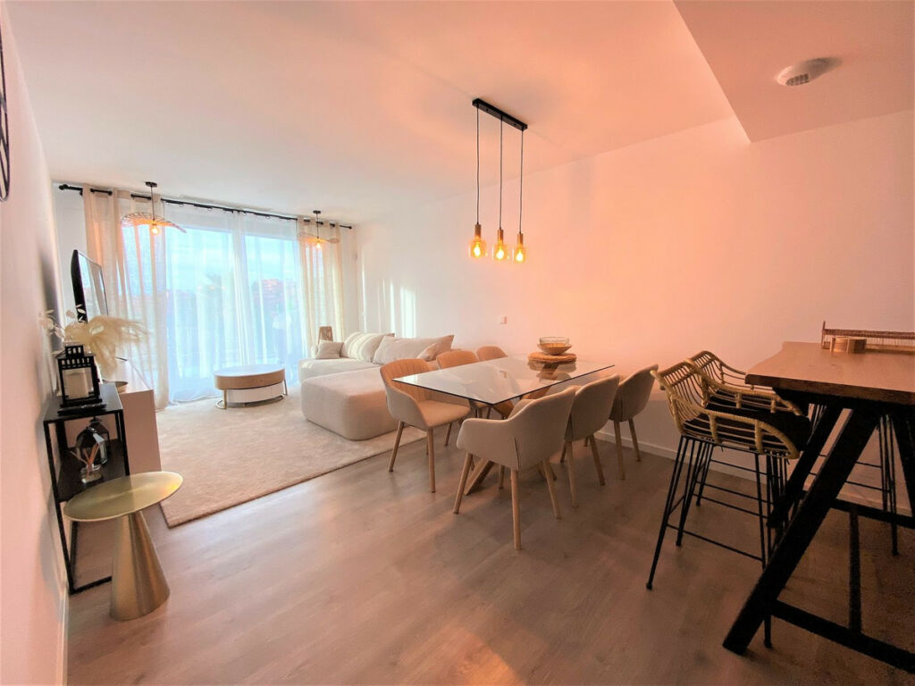 Middle Floor Apartment Estepona Málaga - image 15