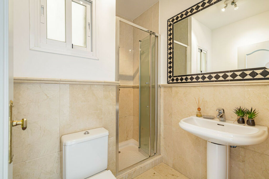 Top Floor Apartment Marbella Málaga - image 15