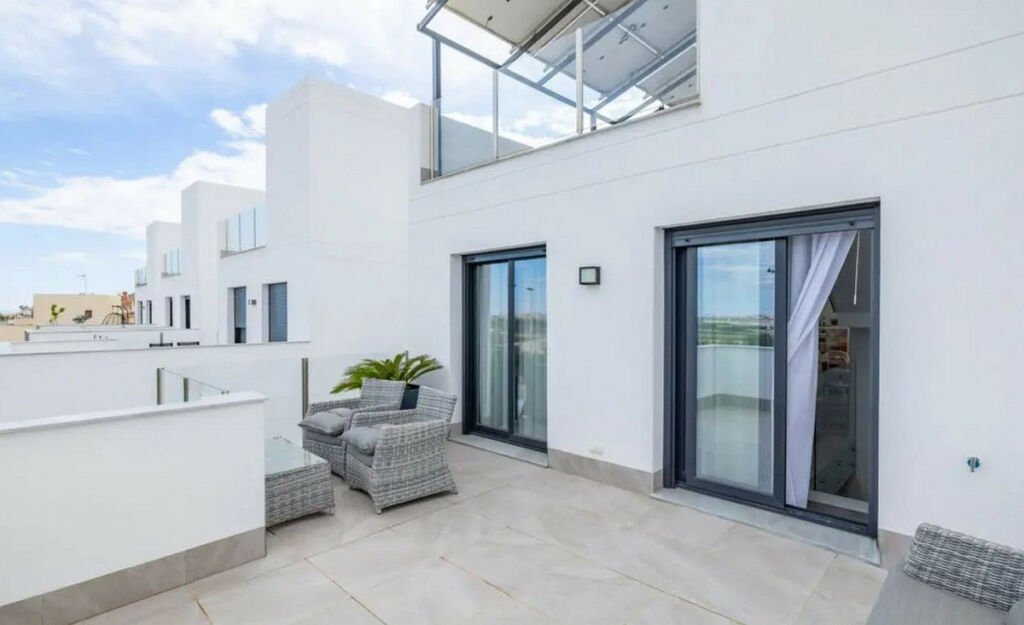 Detached Villa Los Balcones Alicante - image 15