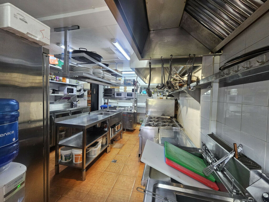 Restaurant Torreguadiaro Cádiz - image 15