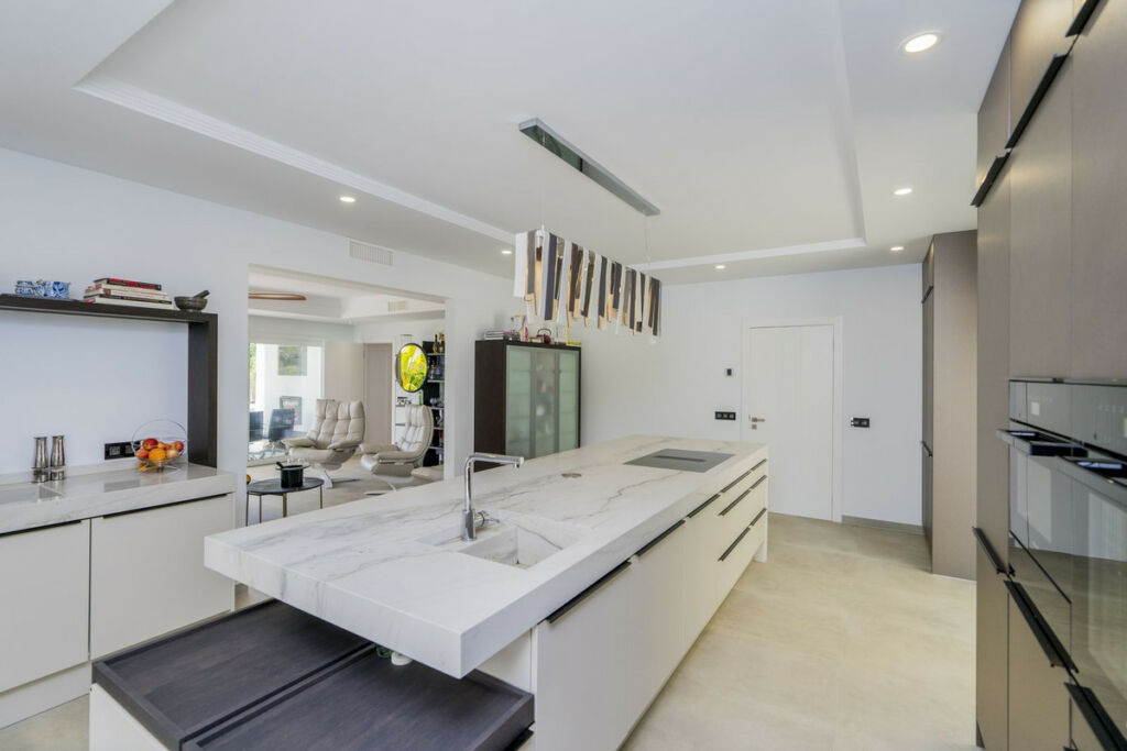 Detached Villa Atalaya Málaga - image 14