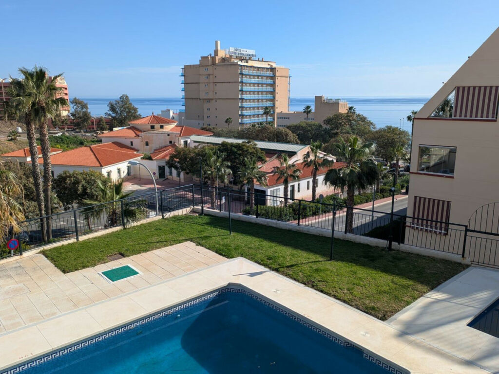 Middle Floor Apartment Torrequebrada Málaga - image 16