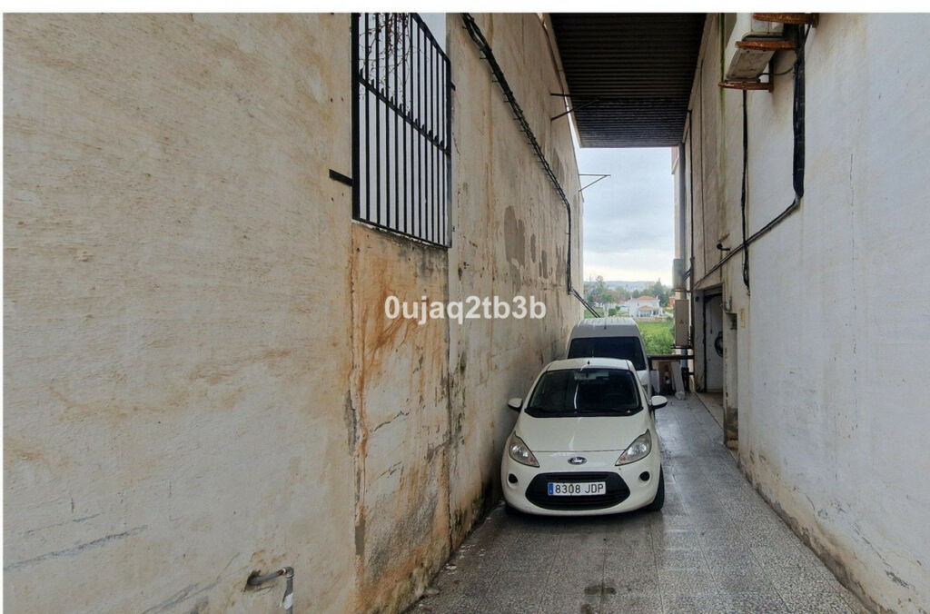 Warehouse Marbella Málaga - image 15