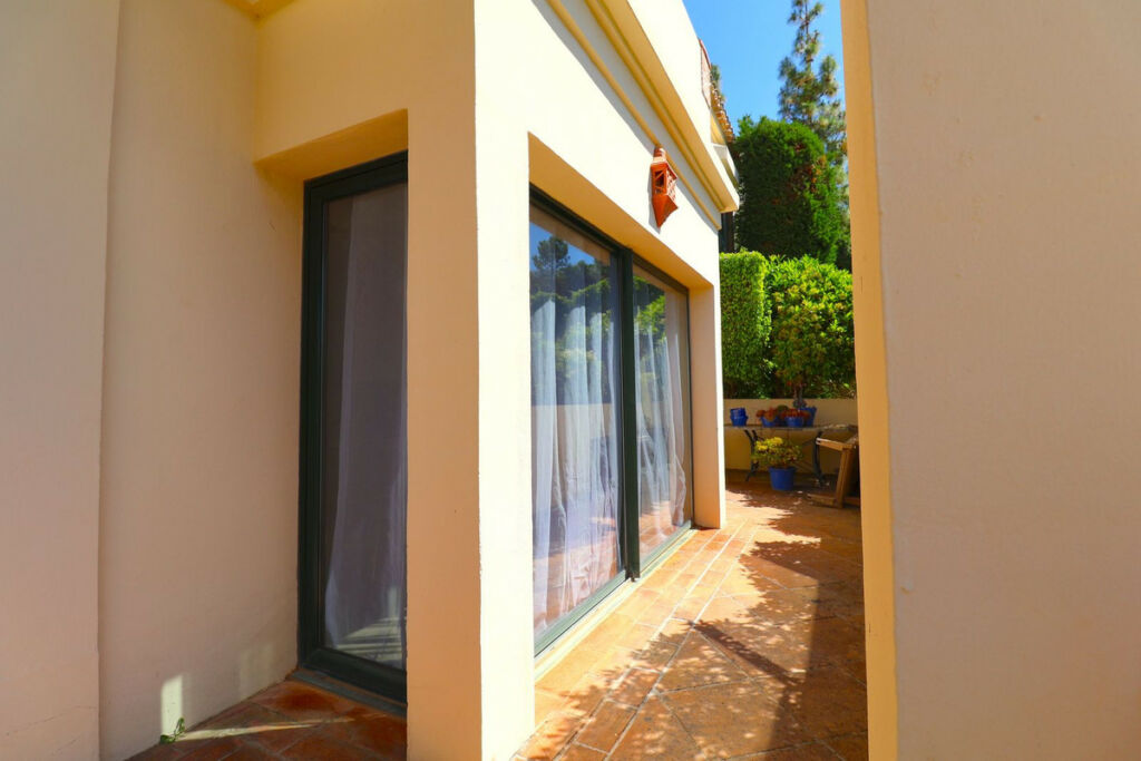 Middle Floor Apartment Benahavís Málaga - image 16