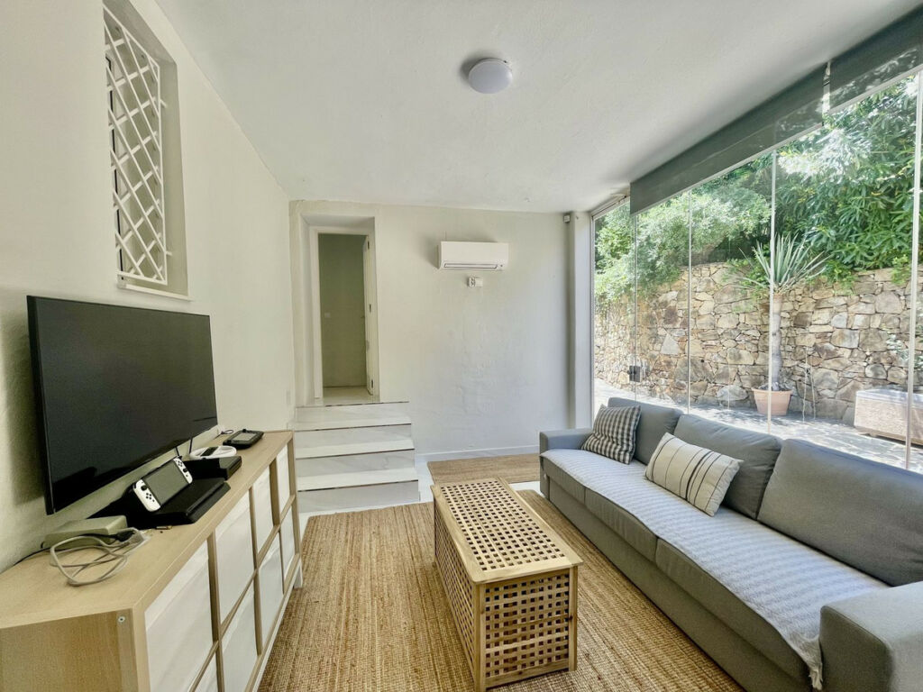 Detached Villa Sotogrande Cádiz - image 16