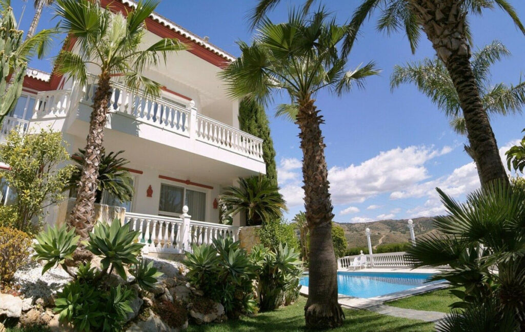 Detached Villa Las Chapas Málaga - image 16
