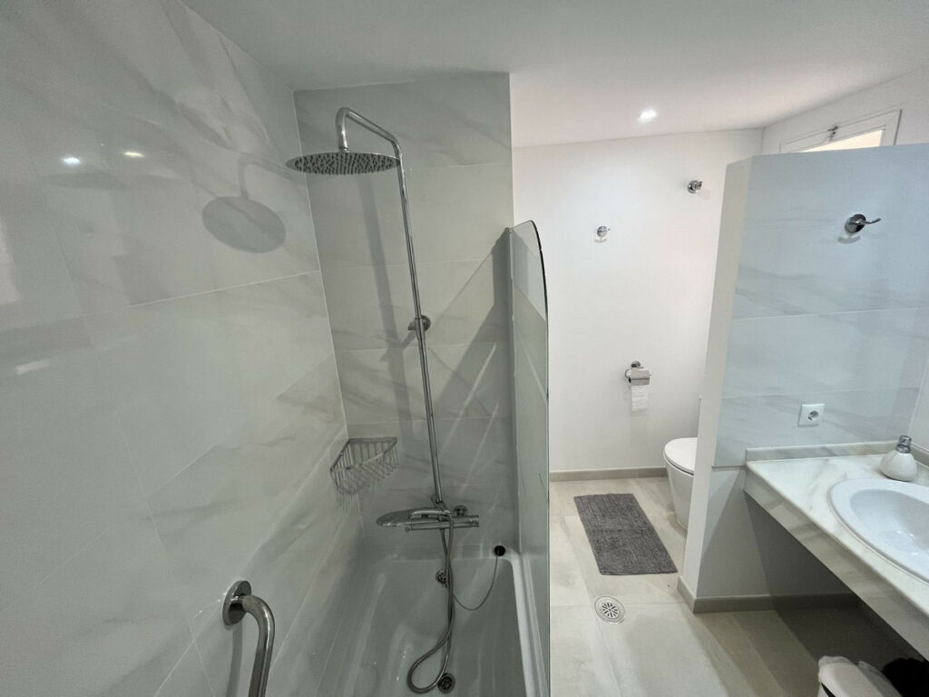 Middle Floor Apartment Riviera del Sol Málaga - image 16