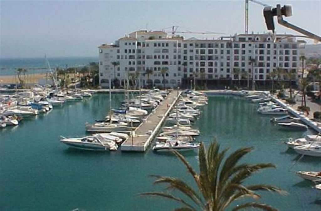 Ground Floor Apartment La Duquesa Málaga - image 16