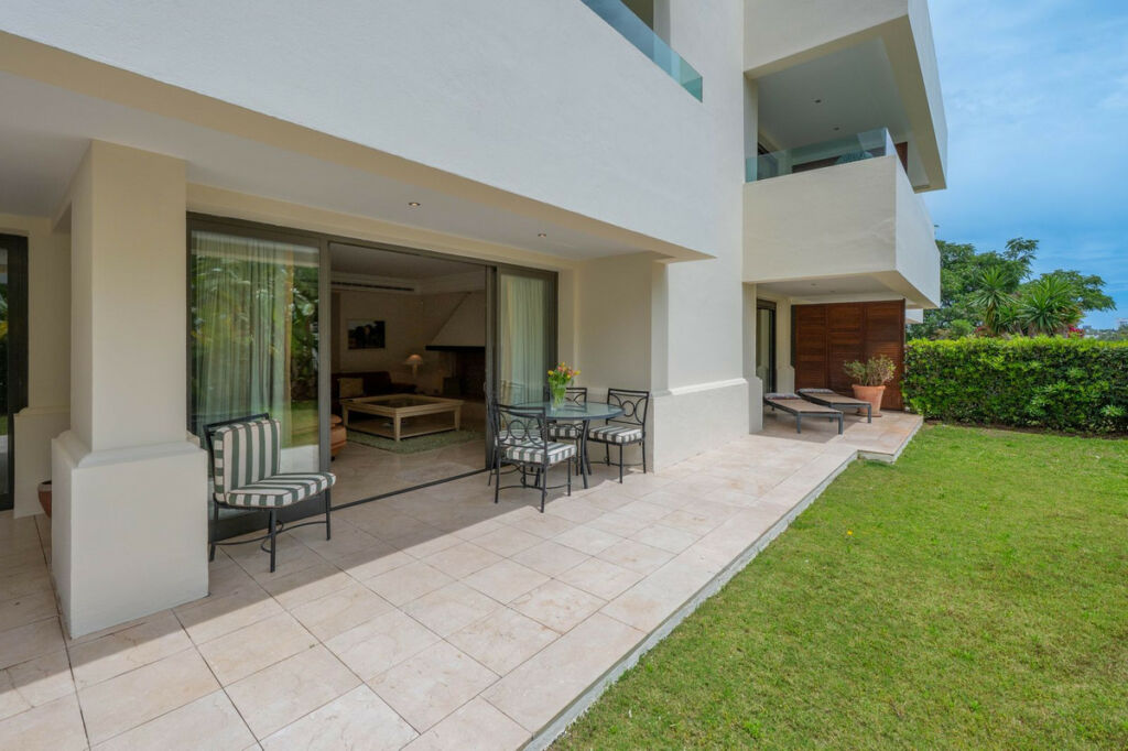 Ground Floor Apartment Los Monteros Málaga - image 16
