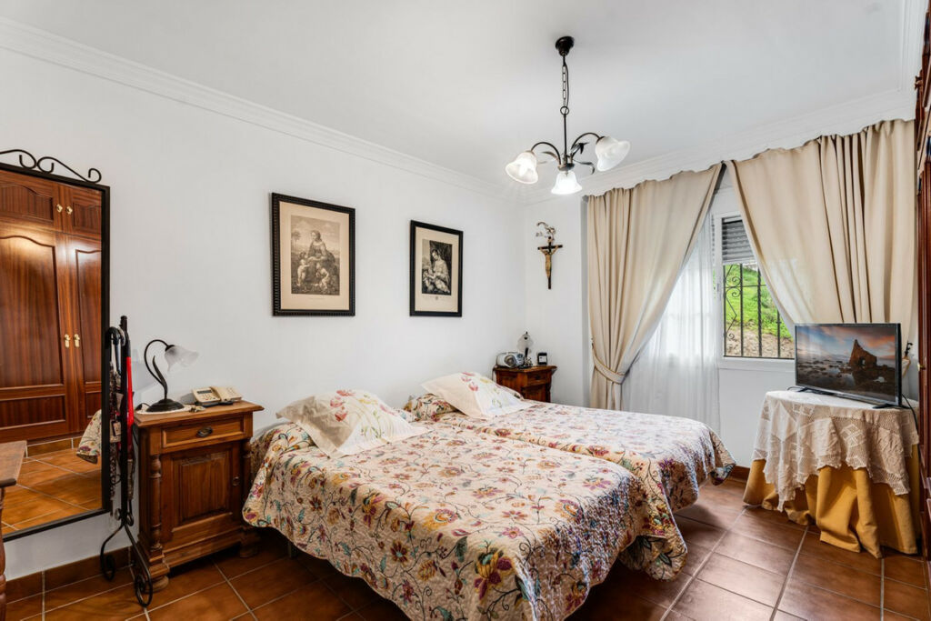 Semi-Detached House Estepona Málaga - image 15
