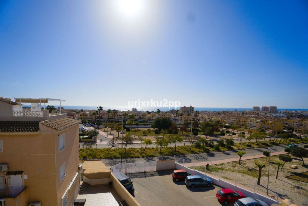 Townhouse Torrevieja Alicante - image 16