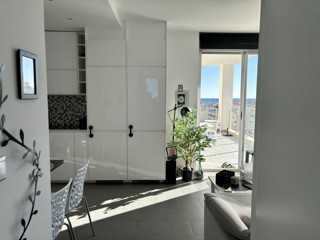 Middle Floor Apartment La Mata Alicante - image 16