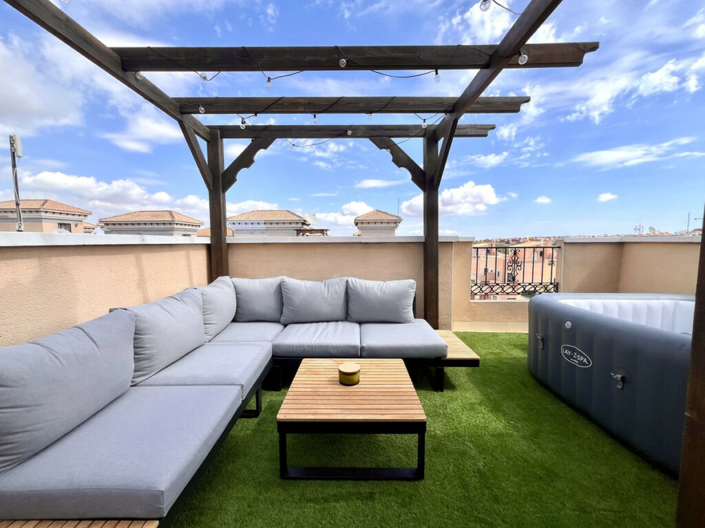 Townhouse Villamartin Alicante - image 16