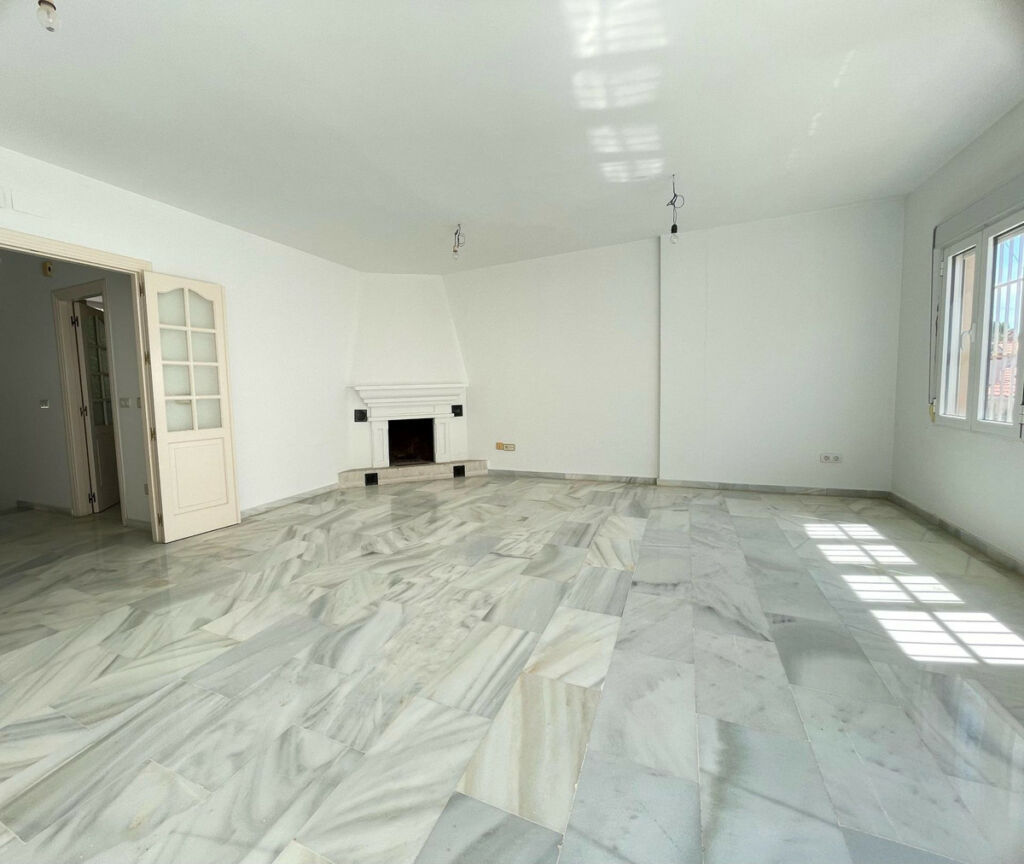 Townhouse Arroyo de la Miel Málaga - image 16