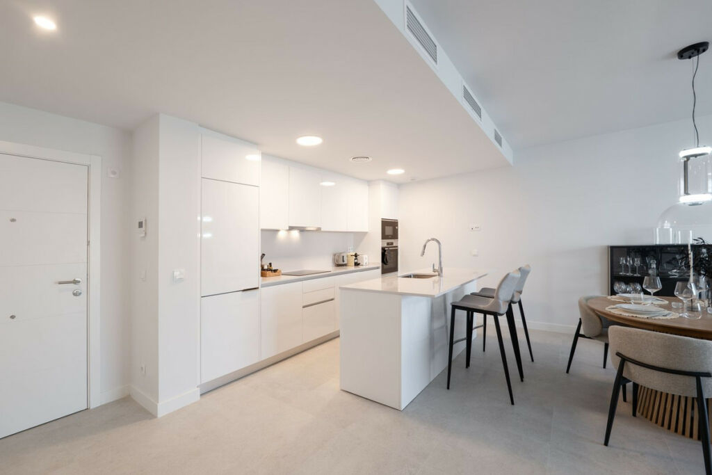 Middle Floor Apartment Estepona Málaga - image 21