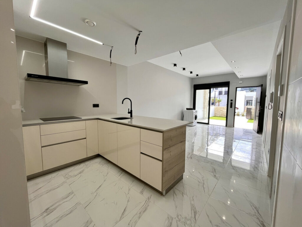 Ground Floor Apartment Playa Flamenca Alicante - image 16