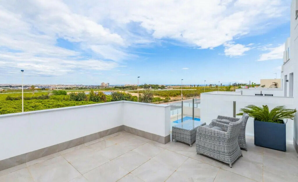 Detached Villa Los Balcones Alicante - image 16