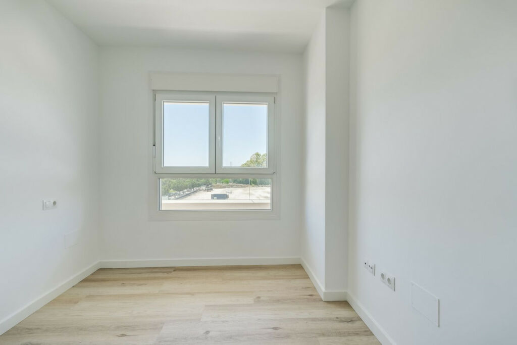 Middle Floor Apartment Nueva Andalucía Málaga - image 16