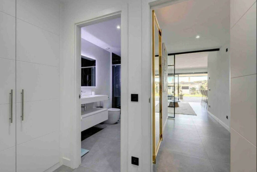 Ground Floor Apartment Estepona Málaga - image 16