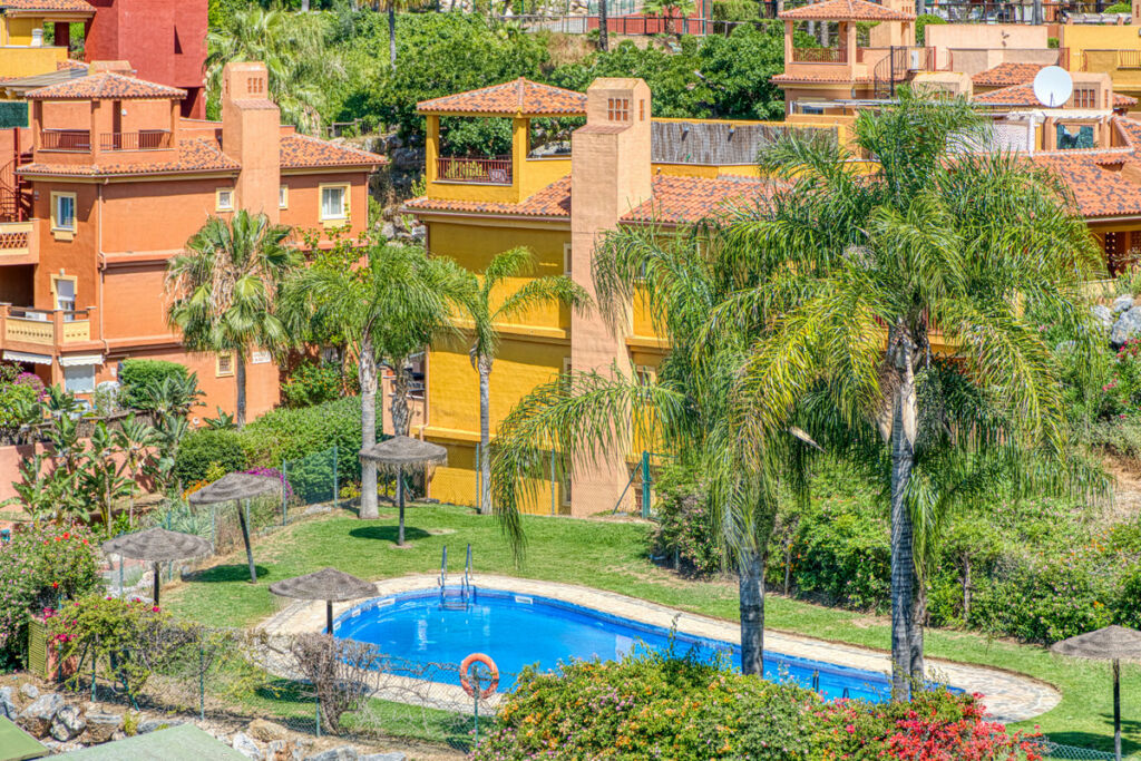 Middle Floor Apartment Reserva de Marbella Málaga - image 15