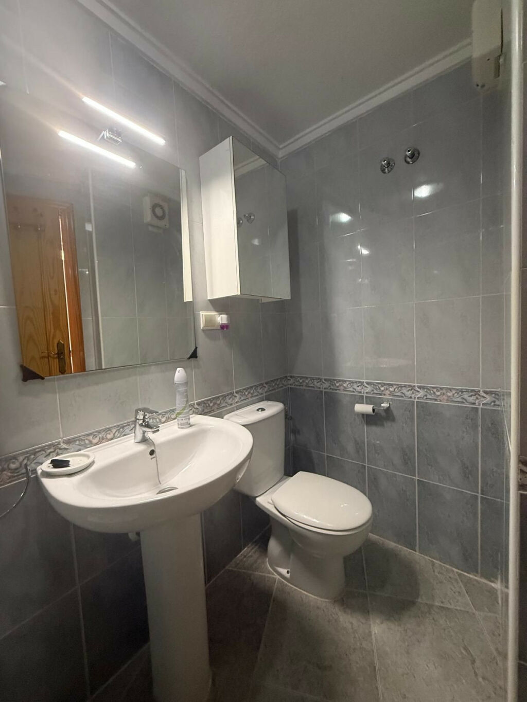 Middle Floor Apartment Torrevieja Alicante - image 16