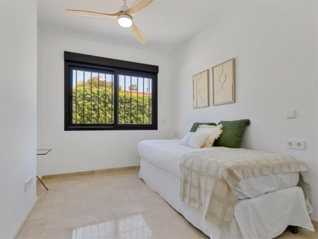 Semi-Detached House San Pedro de Alcántara Málaga - image 16