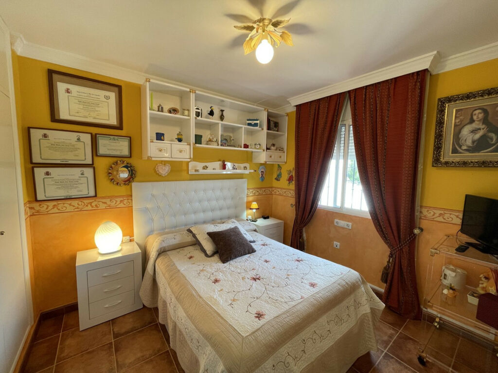 Townhouse Altos de los Monteros Málaga - image 16