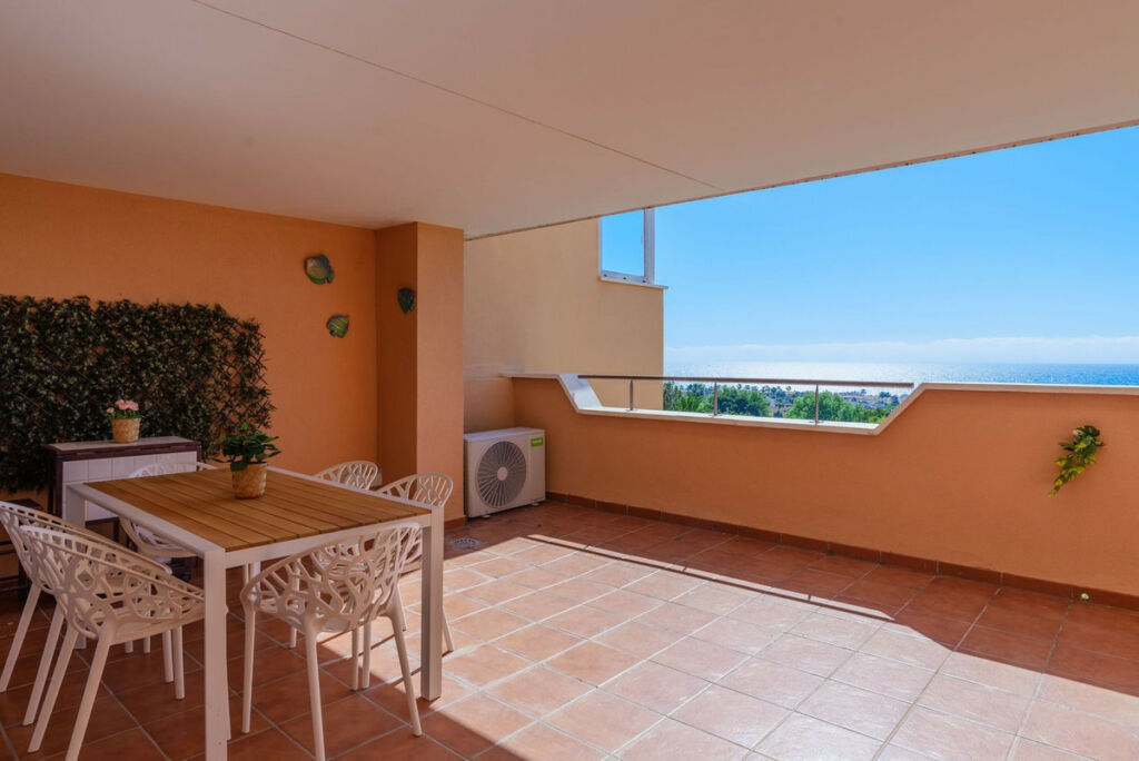 Middle Floor Apartment Casares Playa Málaga - image 16
