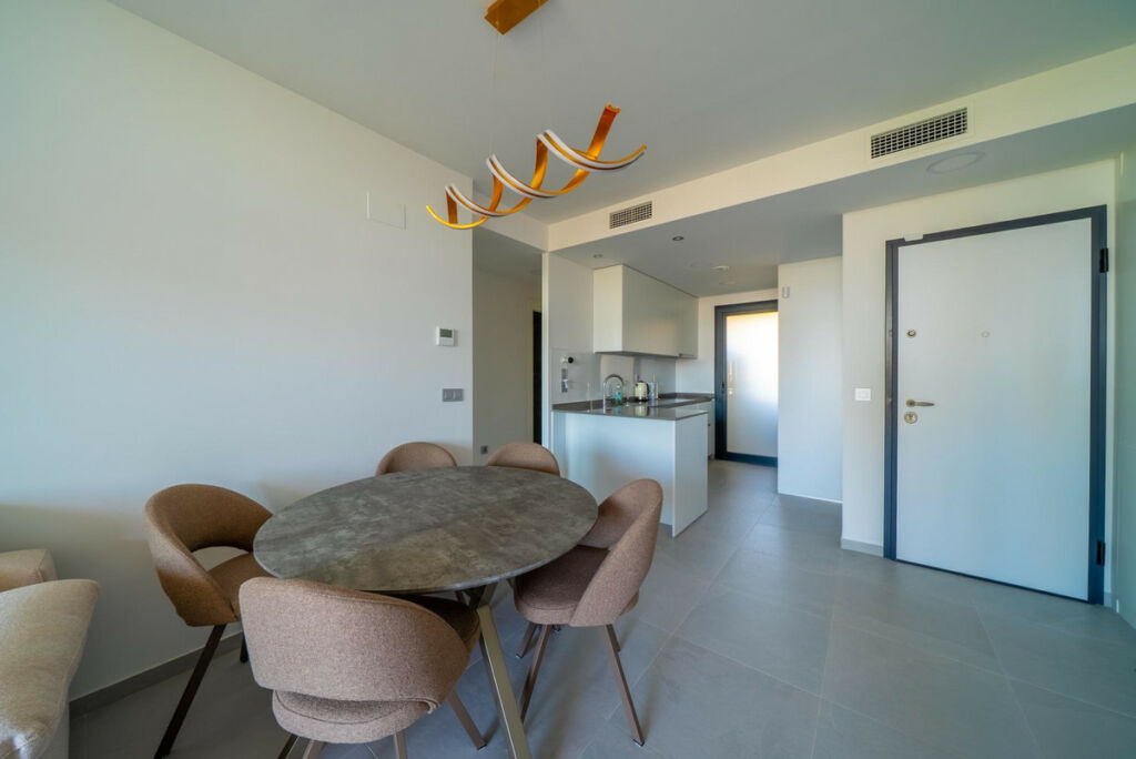 Middle Floor Apartment Benidorm Alicante - image 5