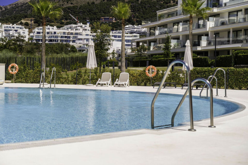 Top Floor Apartment Fuengirola Málaga - image 16