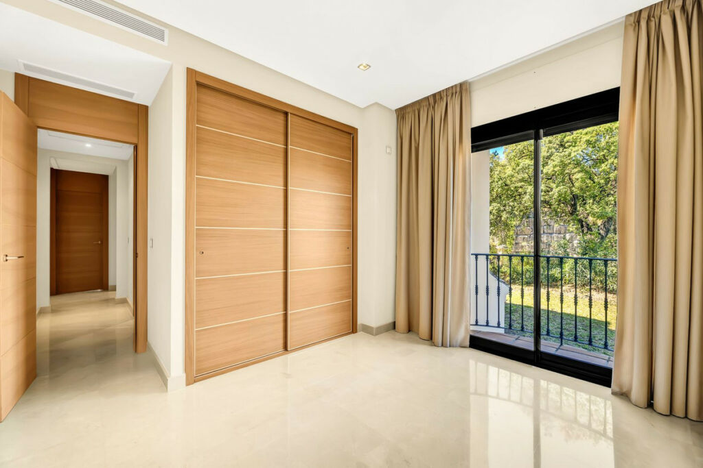 Ground Floor Apartment La Quinta Málaga - image 16