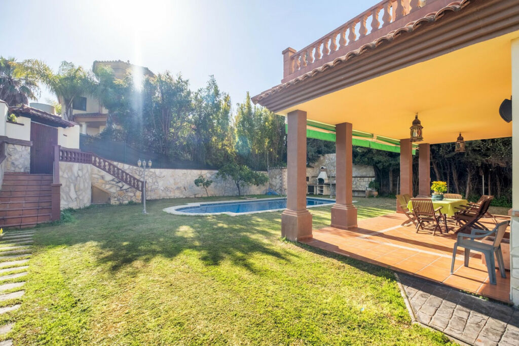 Detached Villa San Pedro de Alcántara Málaga - image 16
